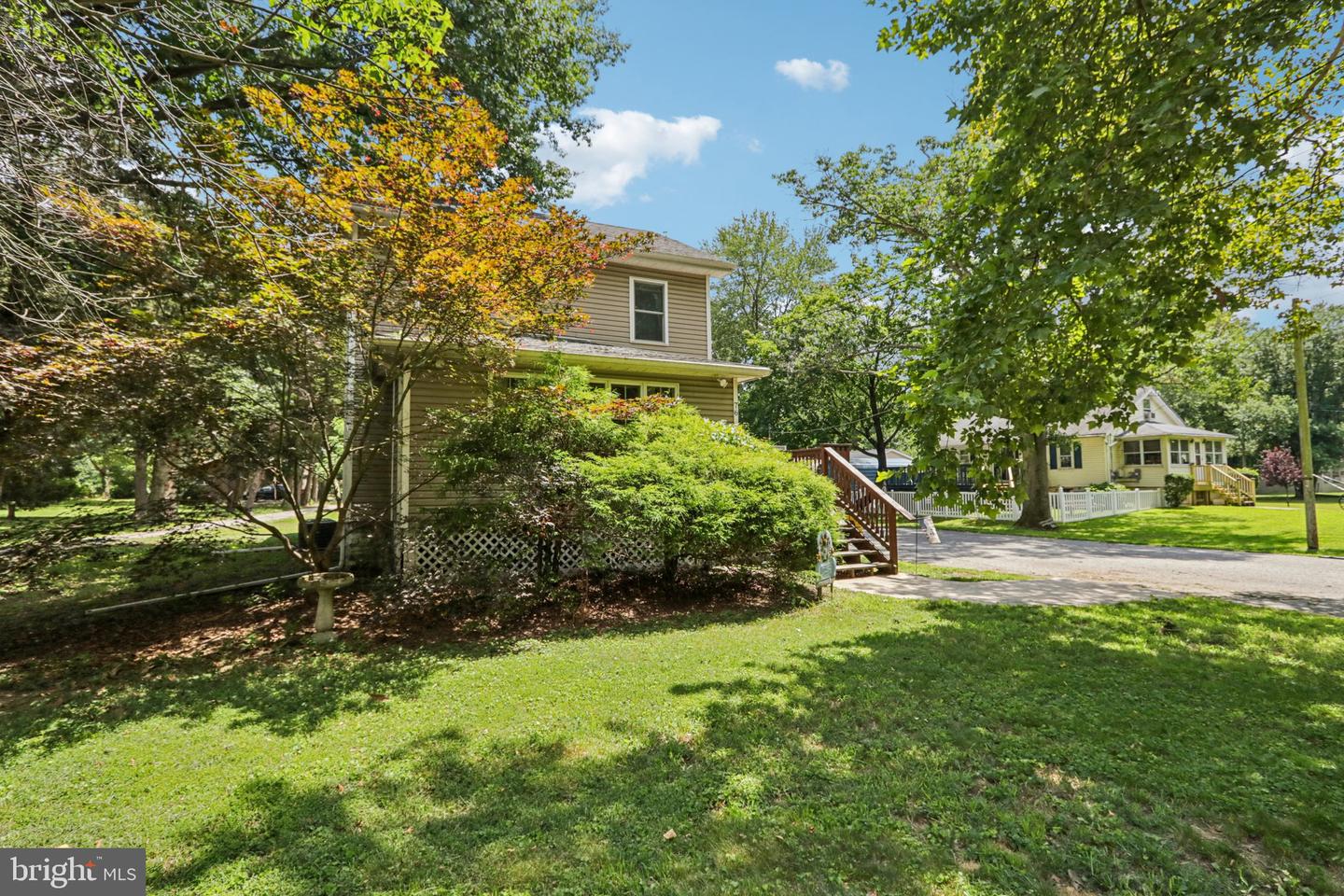 76 N Hook Rd