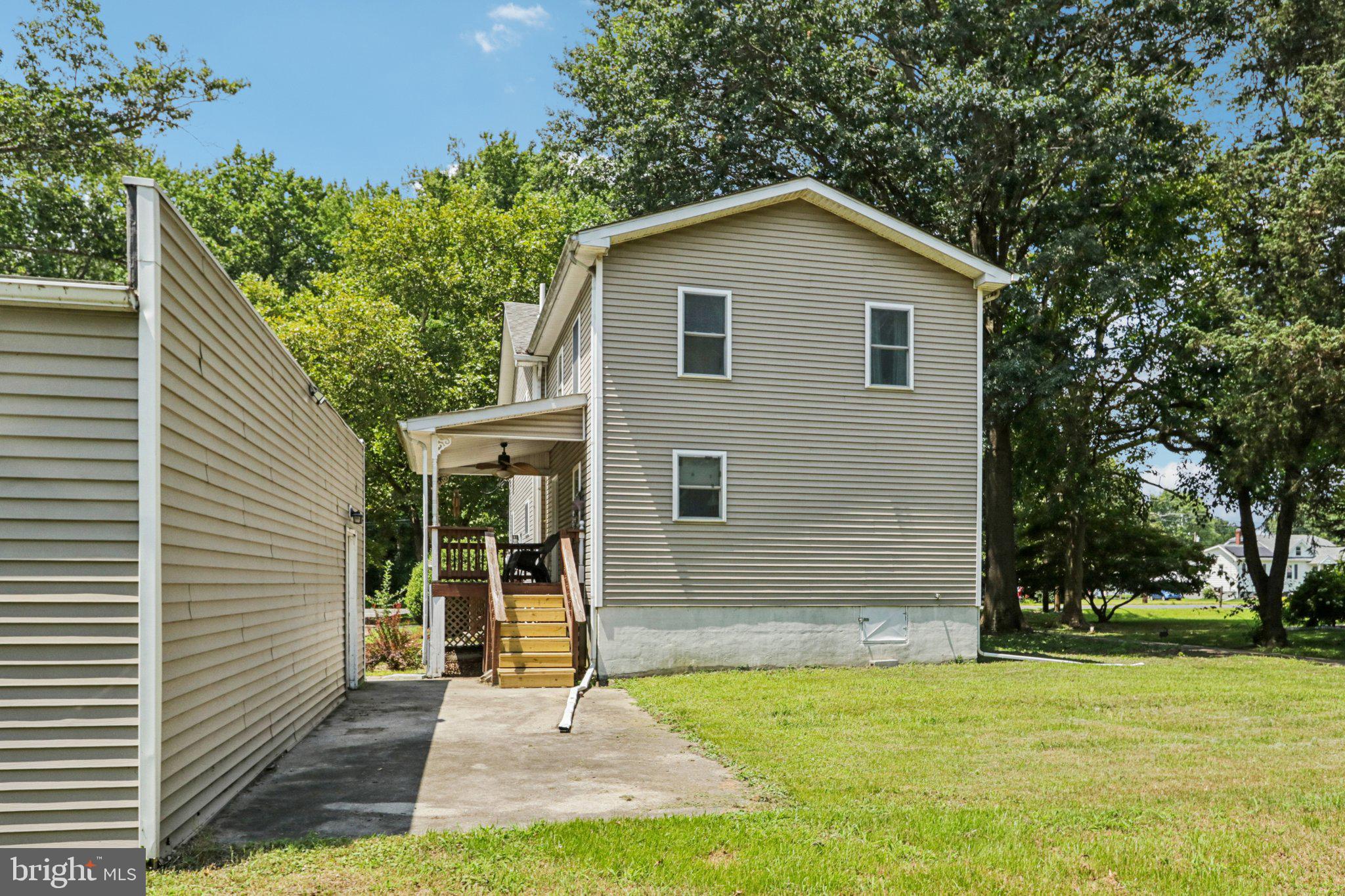 76 N Hook Rd