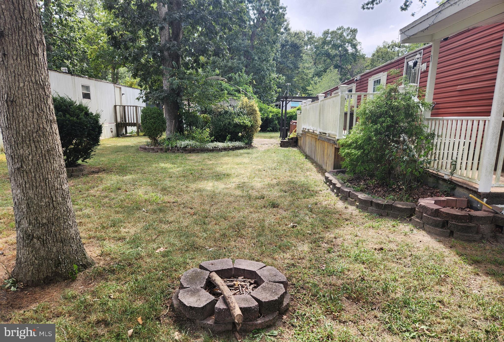 5 BRIARWOOD LN