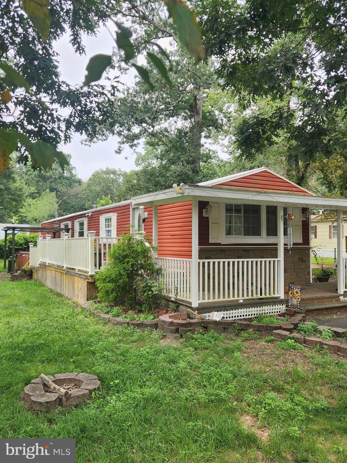 5 BRIARWOOD LN