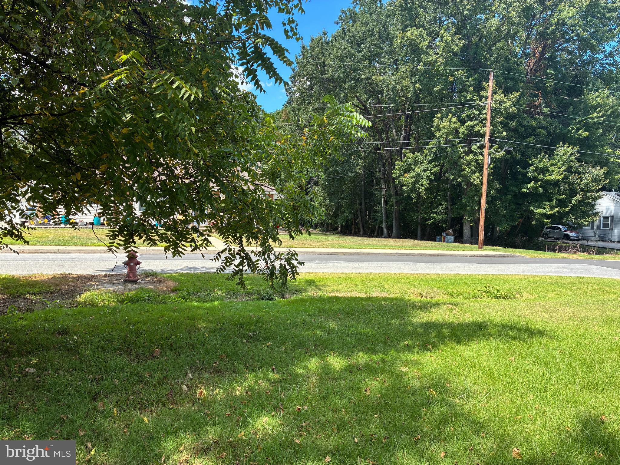 28 FOURTH AVENUE