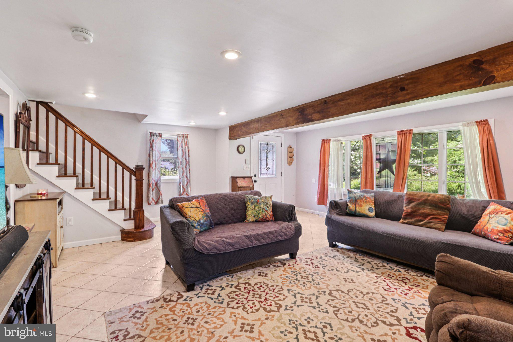 76 N HOOK ROAD