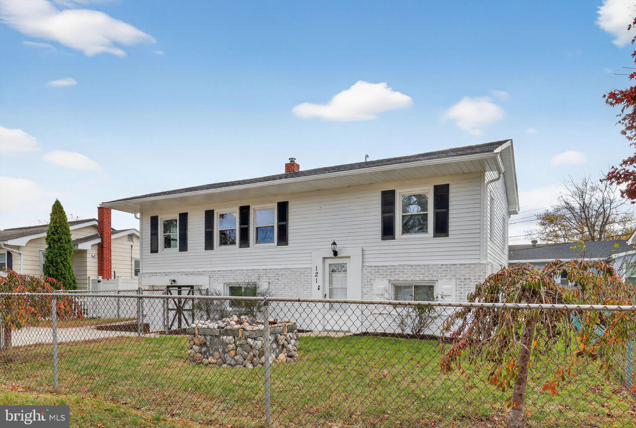 121 ASH STREET