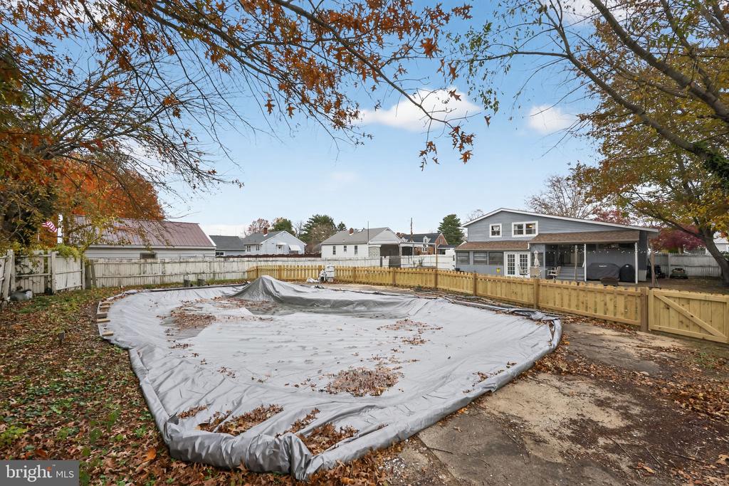 33 BEACH AVENUE