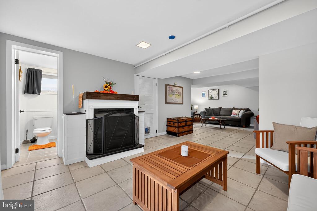 33 BEACH AVENUE