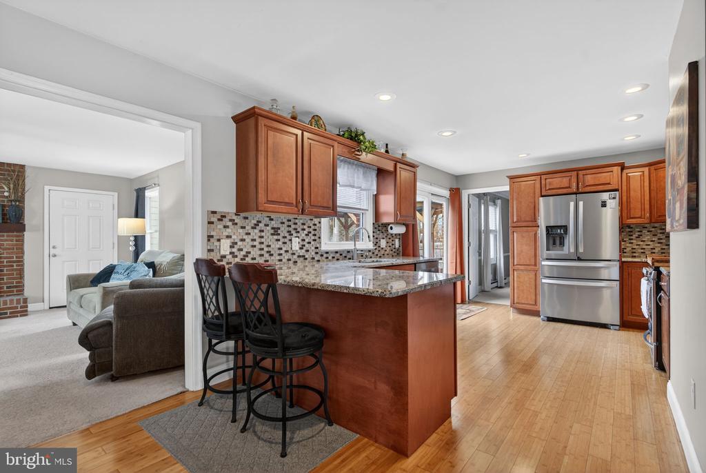 46 MAPLEWOOD AVENUE