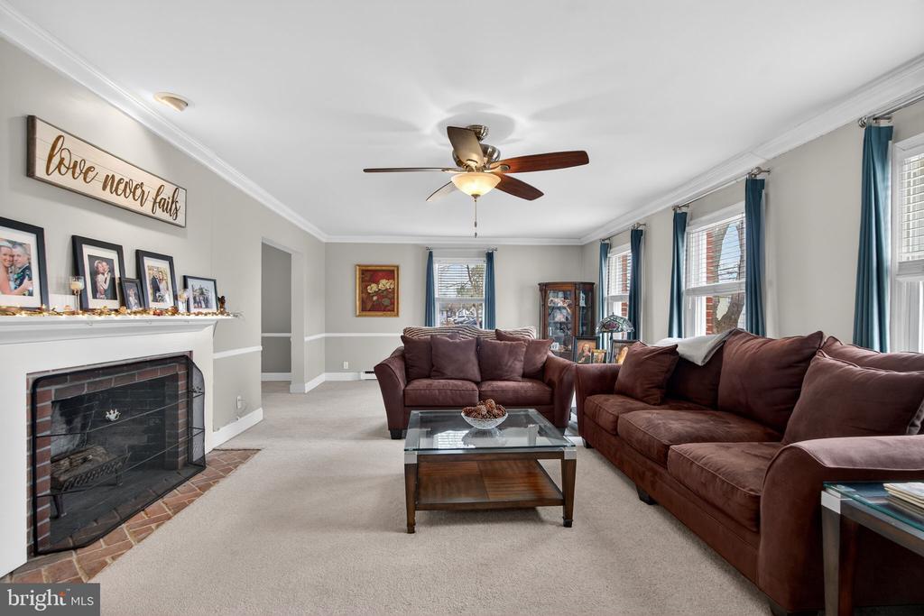 46 MAPLEWOOD AVENUE
