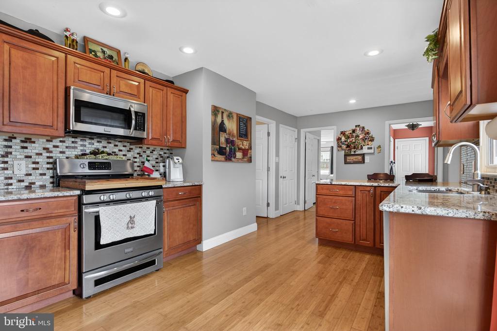 46 MAPLEWOOD AVENUE