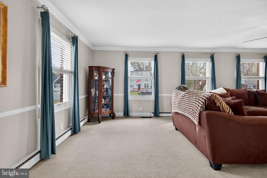 46 MAPLEWOOD AVENUE