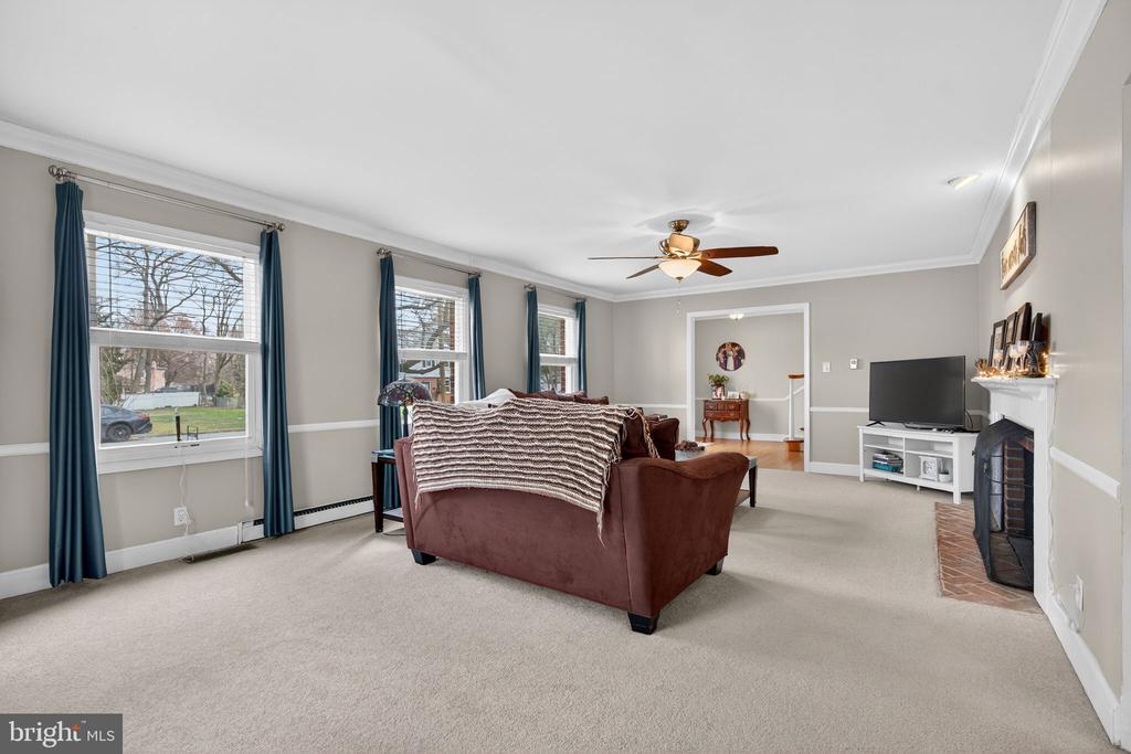 46 MAPLEWOOD AVENUE