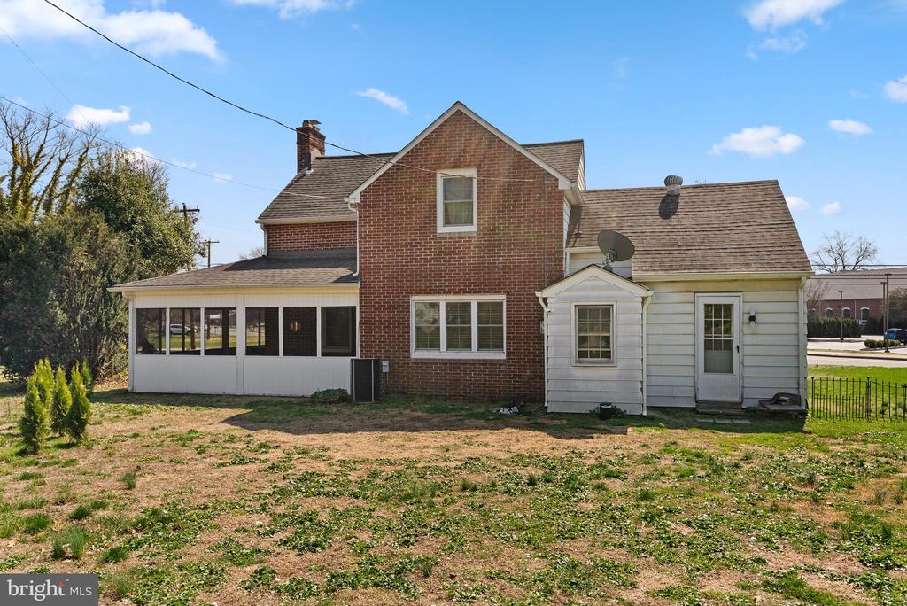 8 GEORGETOWN ROAD