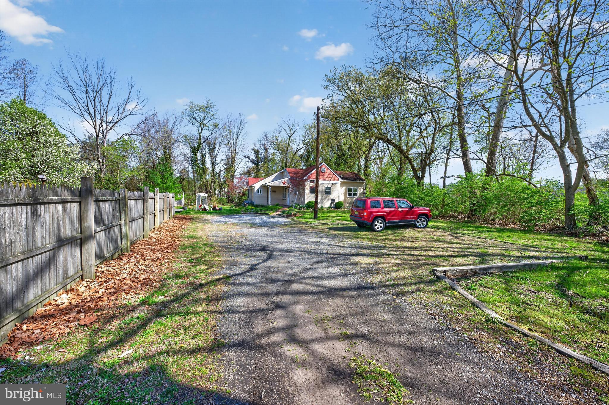 79 E MILLBROOKE AVENUE