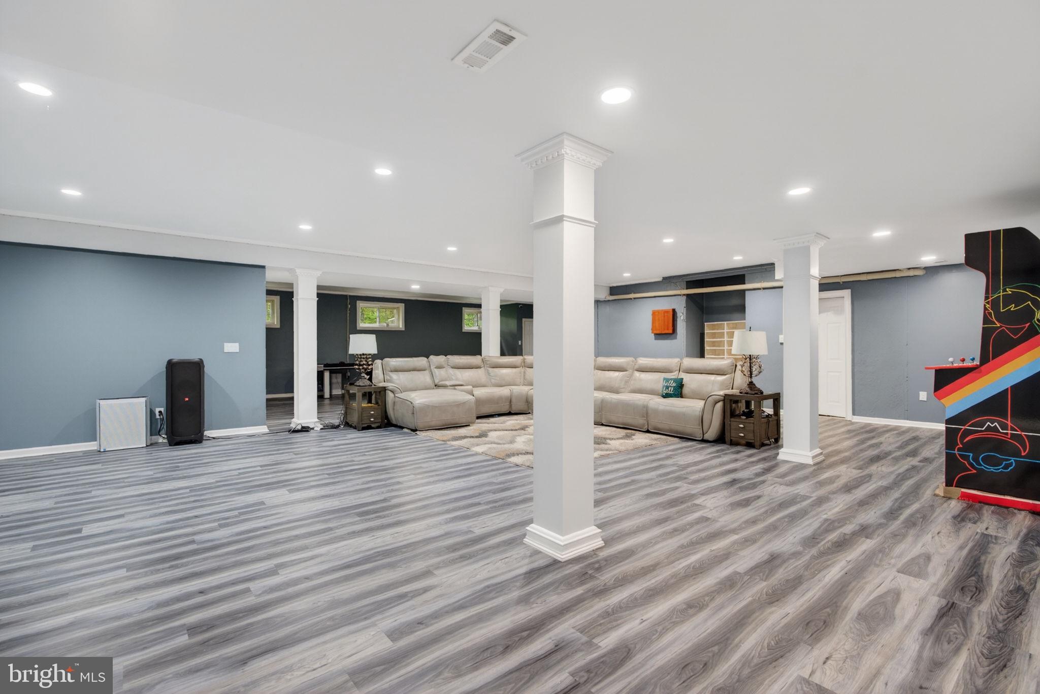 344 WHIG LANE