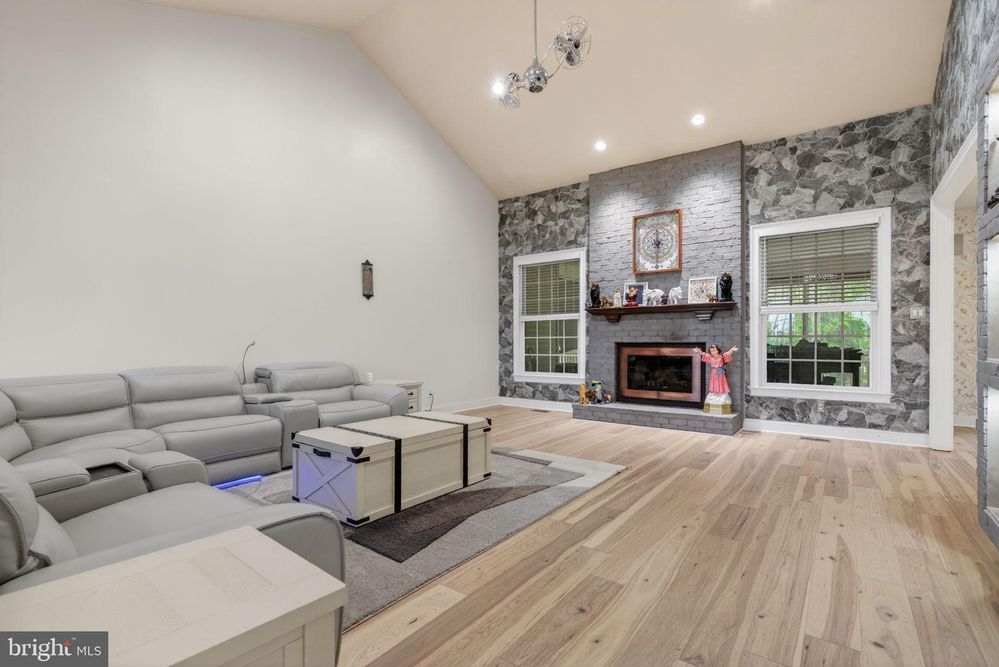 344 WHIG LANE