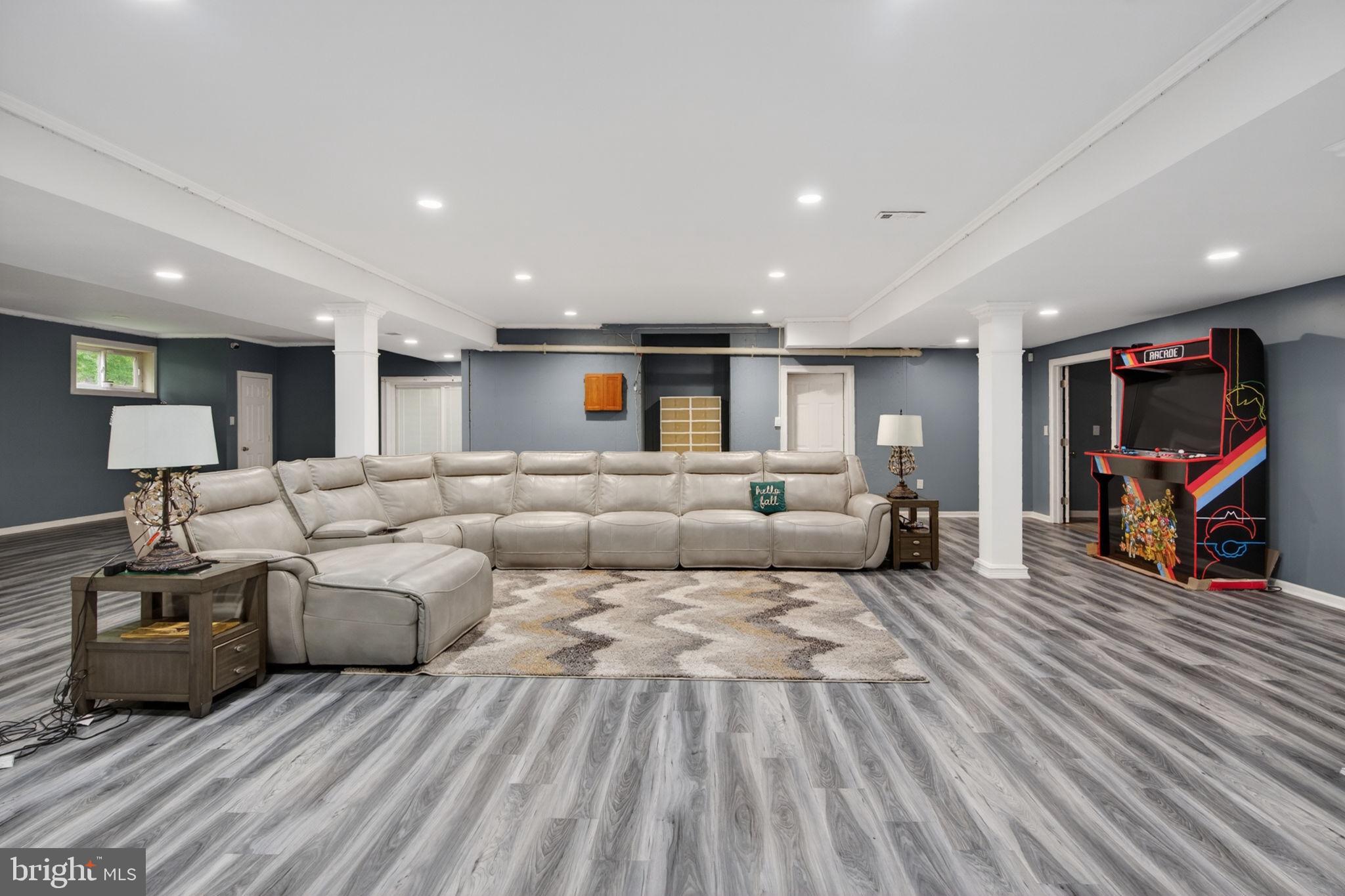 344 WHIG LANE