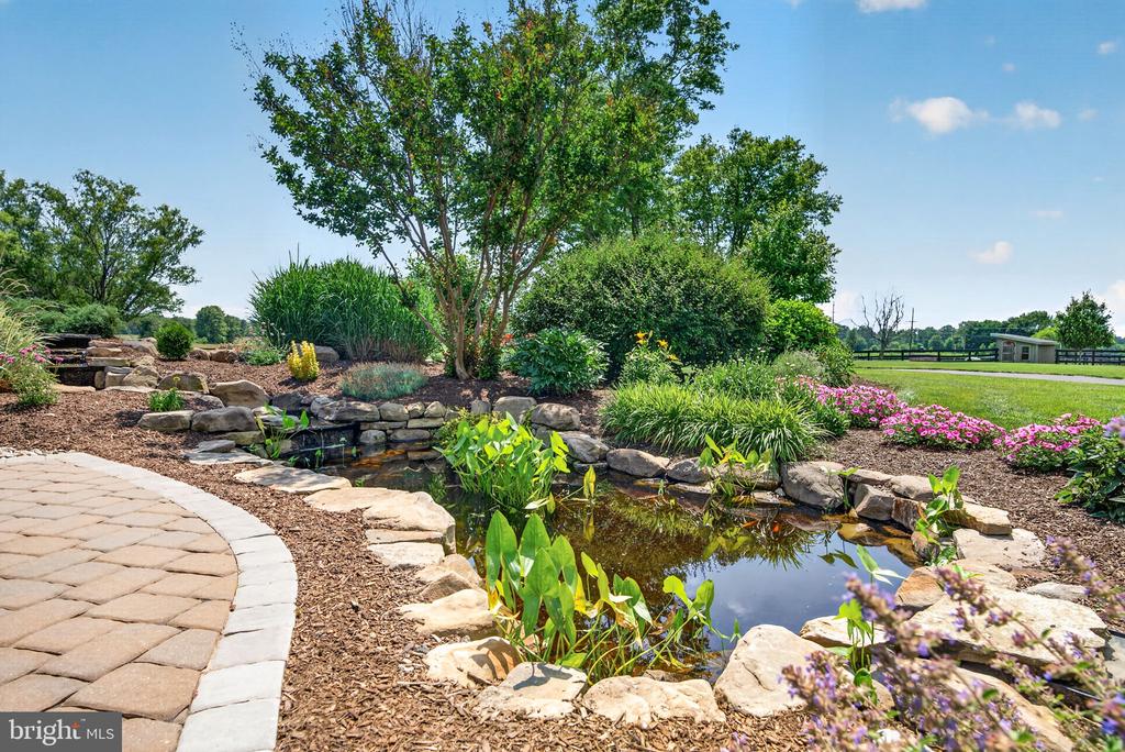 388 WOODSTOWN DARETOWN ROAD