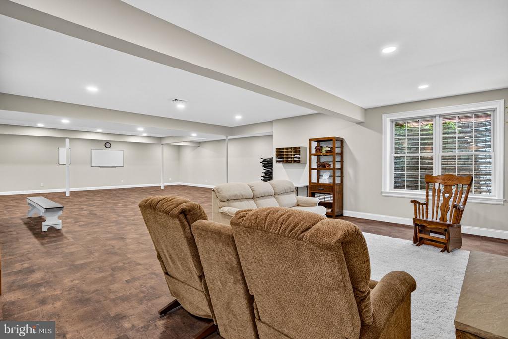 388 WOODSTOWN DARETOWN ROAD