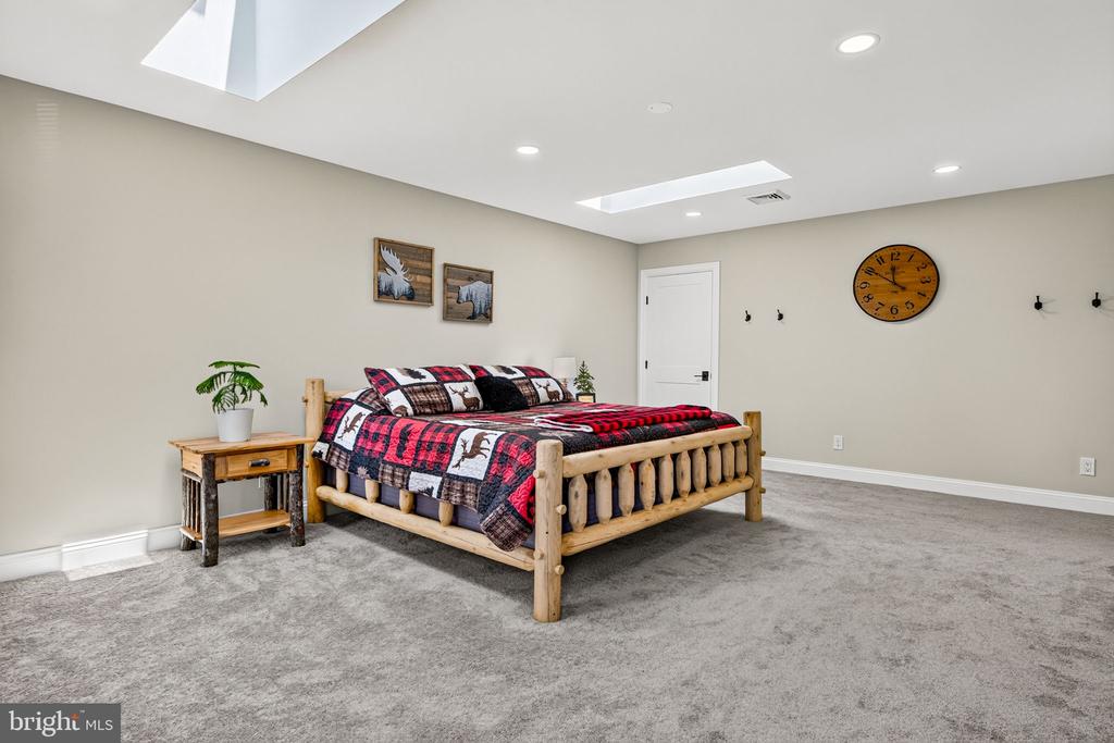 388 WOODSTOWN DARETOWN ROAD