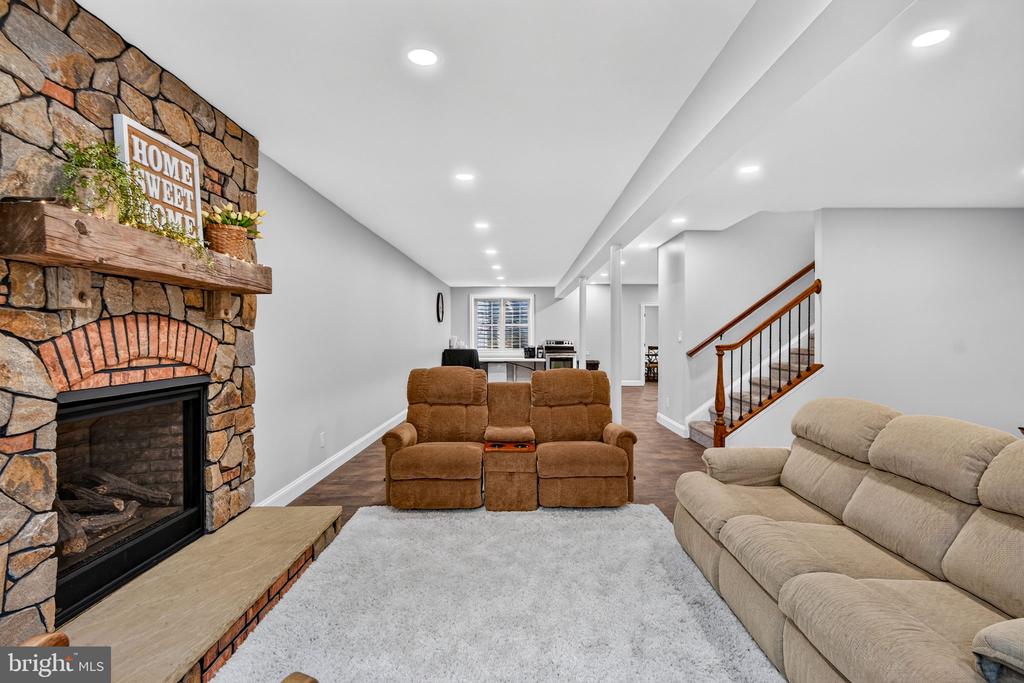 388 WOODSTOWN DARETOWN ROAD