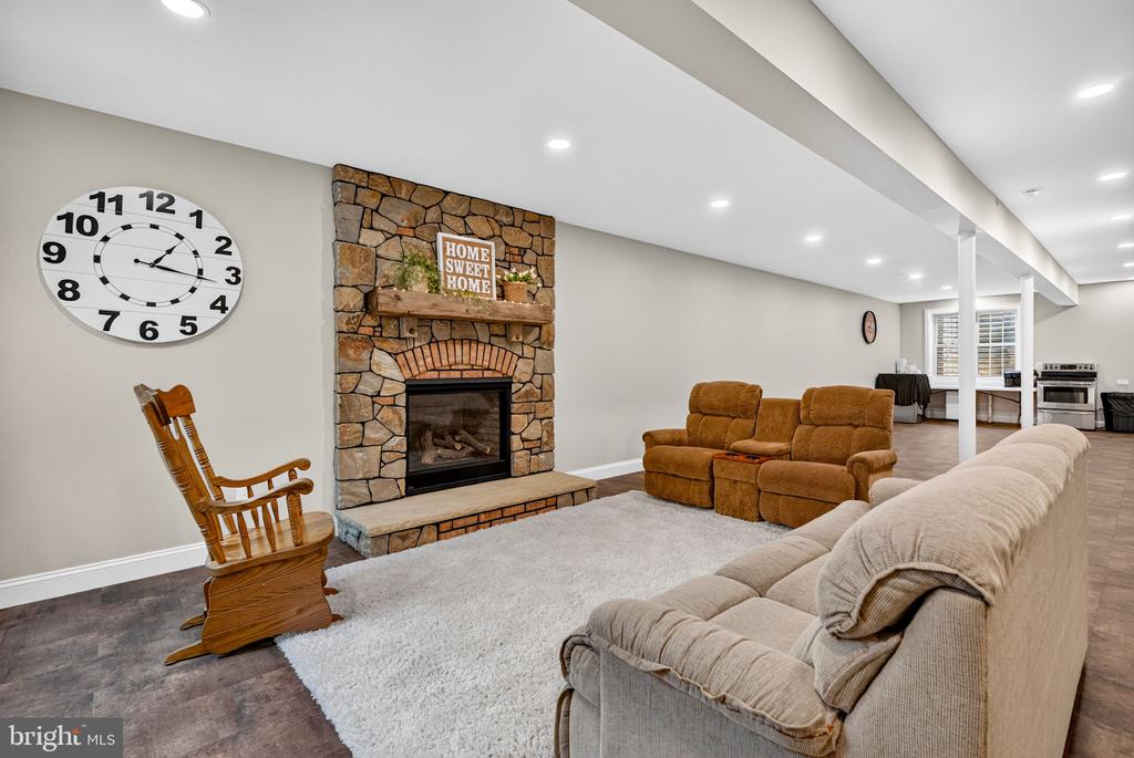 388 WOODSTOWN DARETOWN ROAD