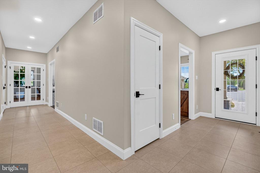 388 WOODSTOWN DARETOWN ROAD
