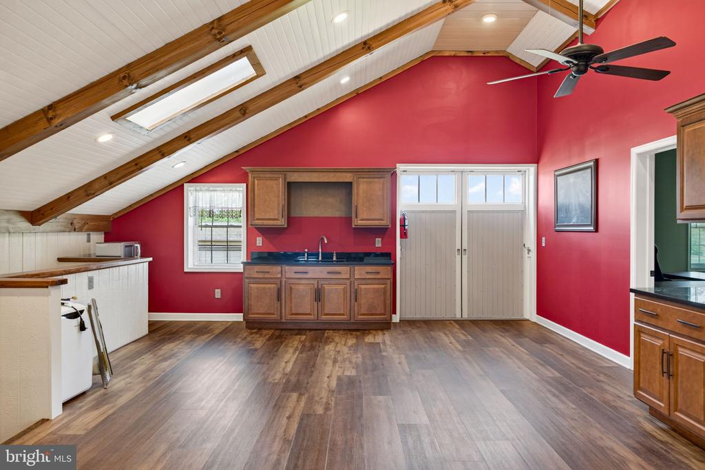 388 WOODSTOWN DARETOWN ROAD