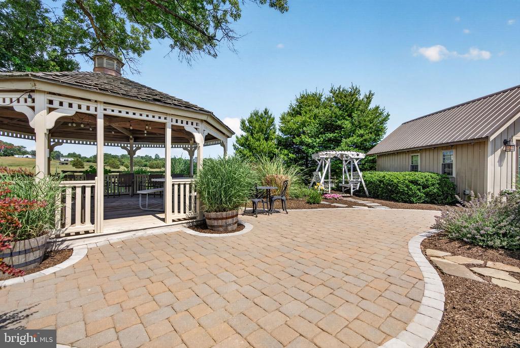 388 WOODSTOWN DARETOWN ROAD