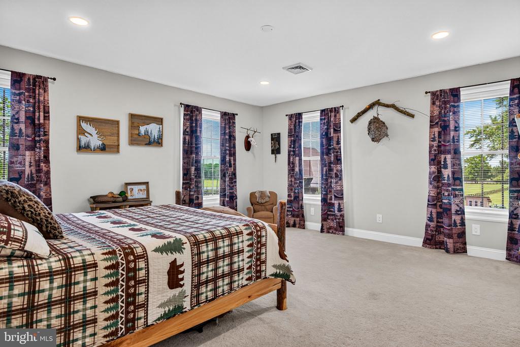 388 WOODSTOWN DARETOWN ROAD