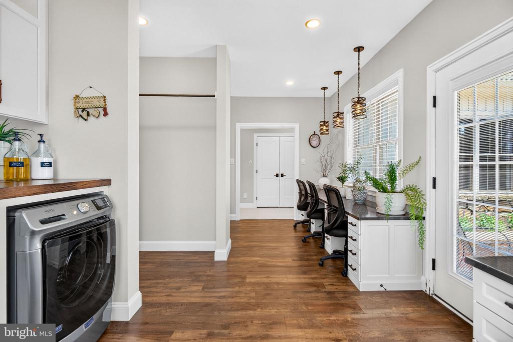 388 WOODSTOWN DARETOWN ROAD