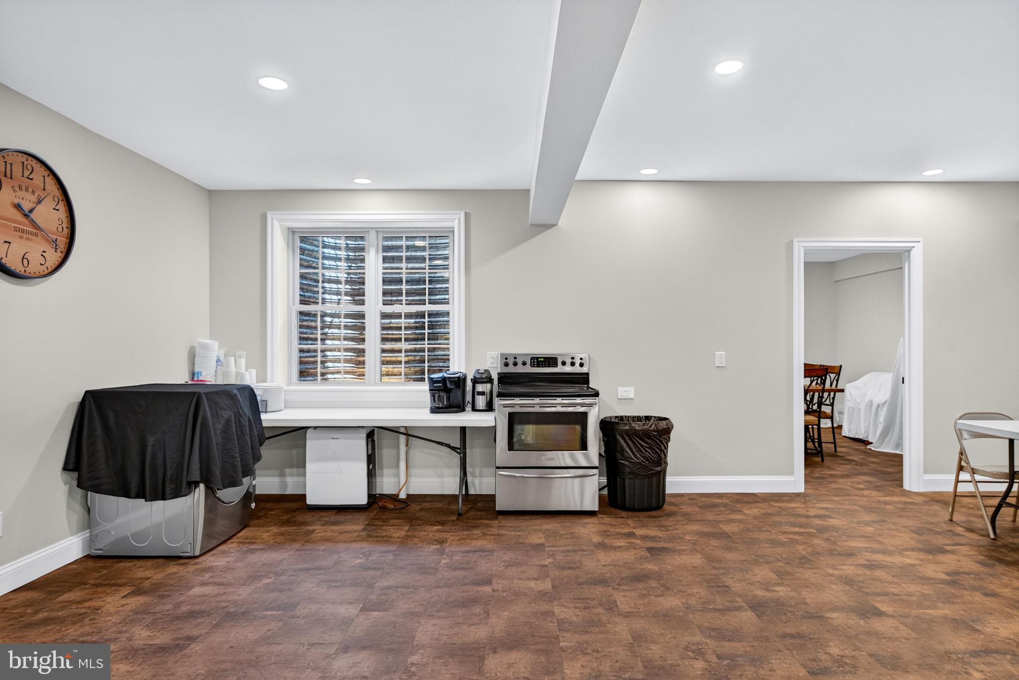 388 WOODSTOWN DARETOWN ROAD