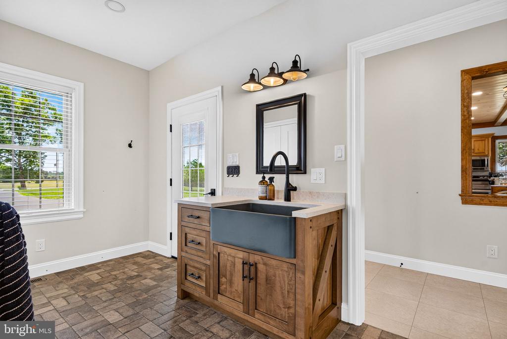 388 WOODSTOWN DARETOWN ROAD