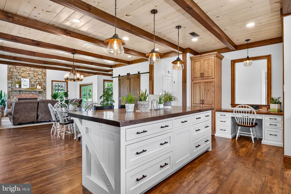 388 WOODSTOWN DARETOWN ROAD