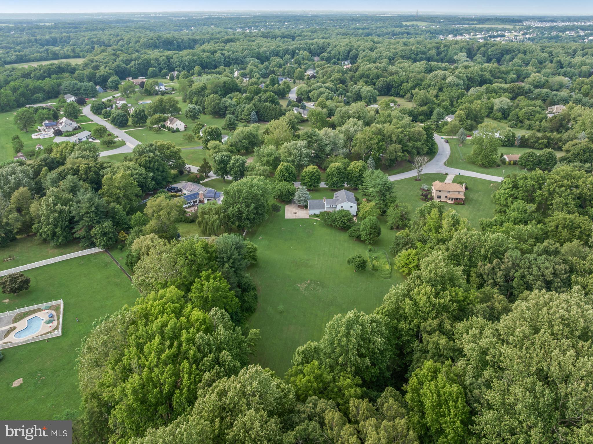 5 BUTTONWOOD DRIVE