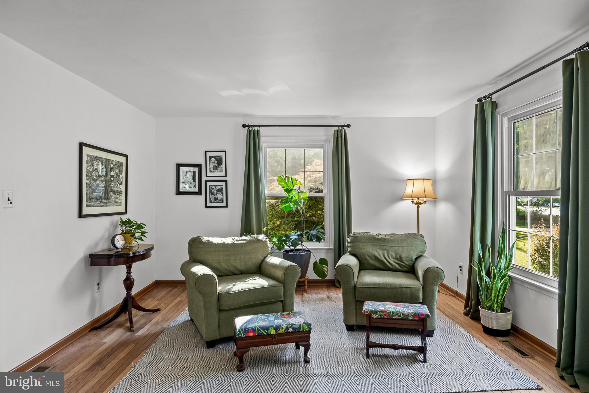 5 BUTTONWOOD DRIVE
