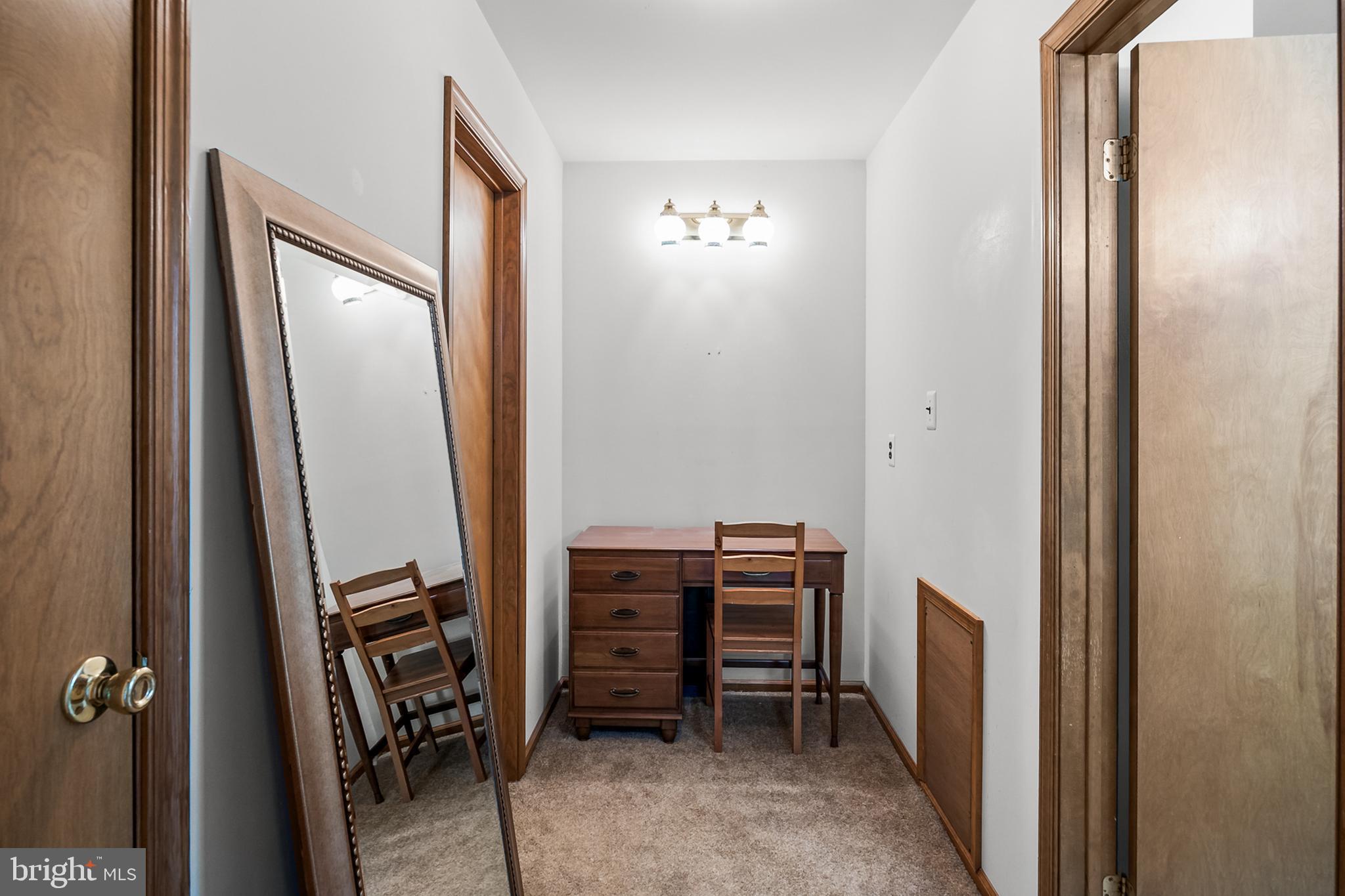 5 BUTTONWOOD DRIVE