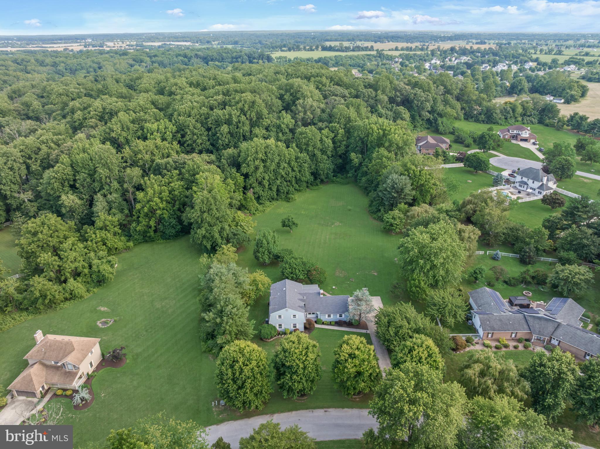 5 BUTTONWOOD DRIVE