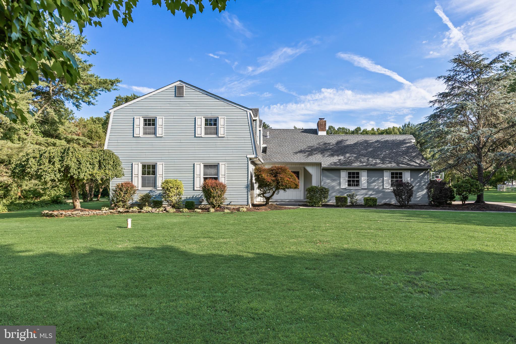 5 BUTTONWOOD DRIVE