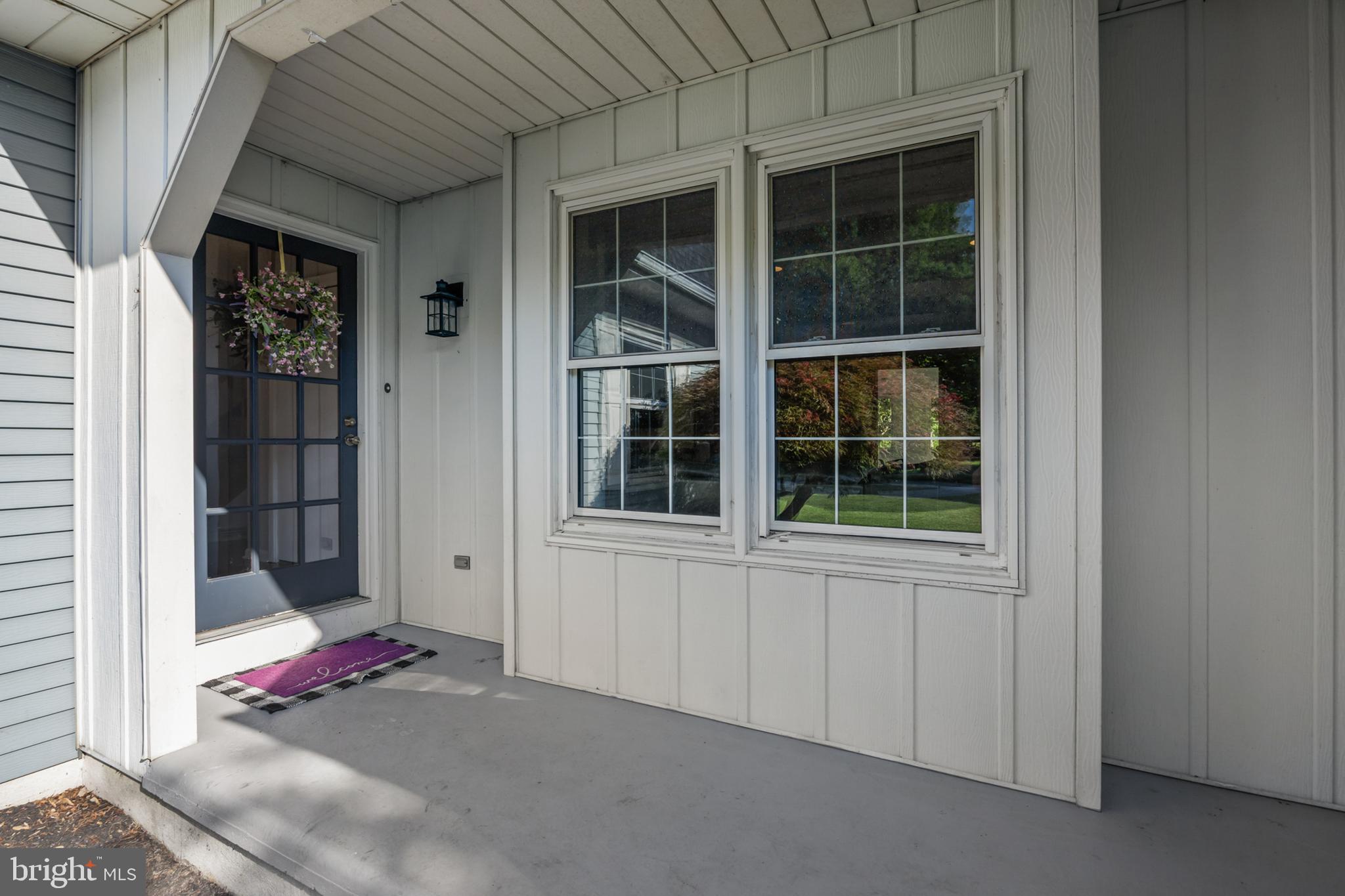 5 BUTTONWOOD DRIVE