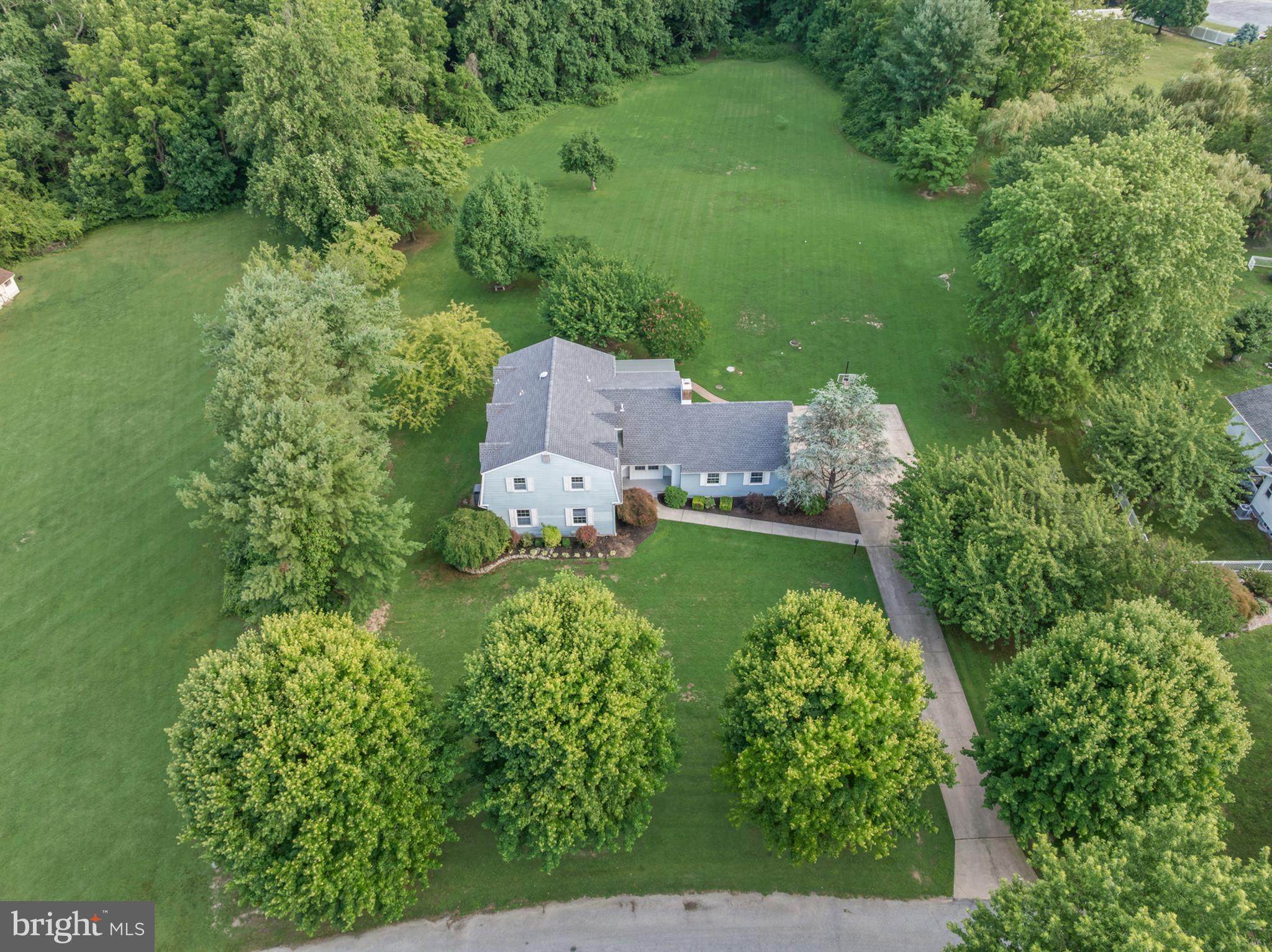 5 BUTTONWOOD DRIVE