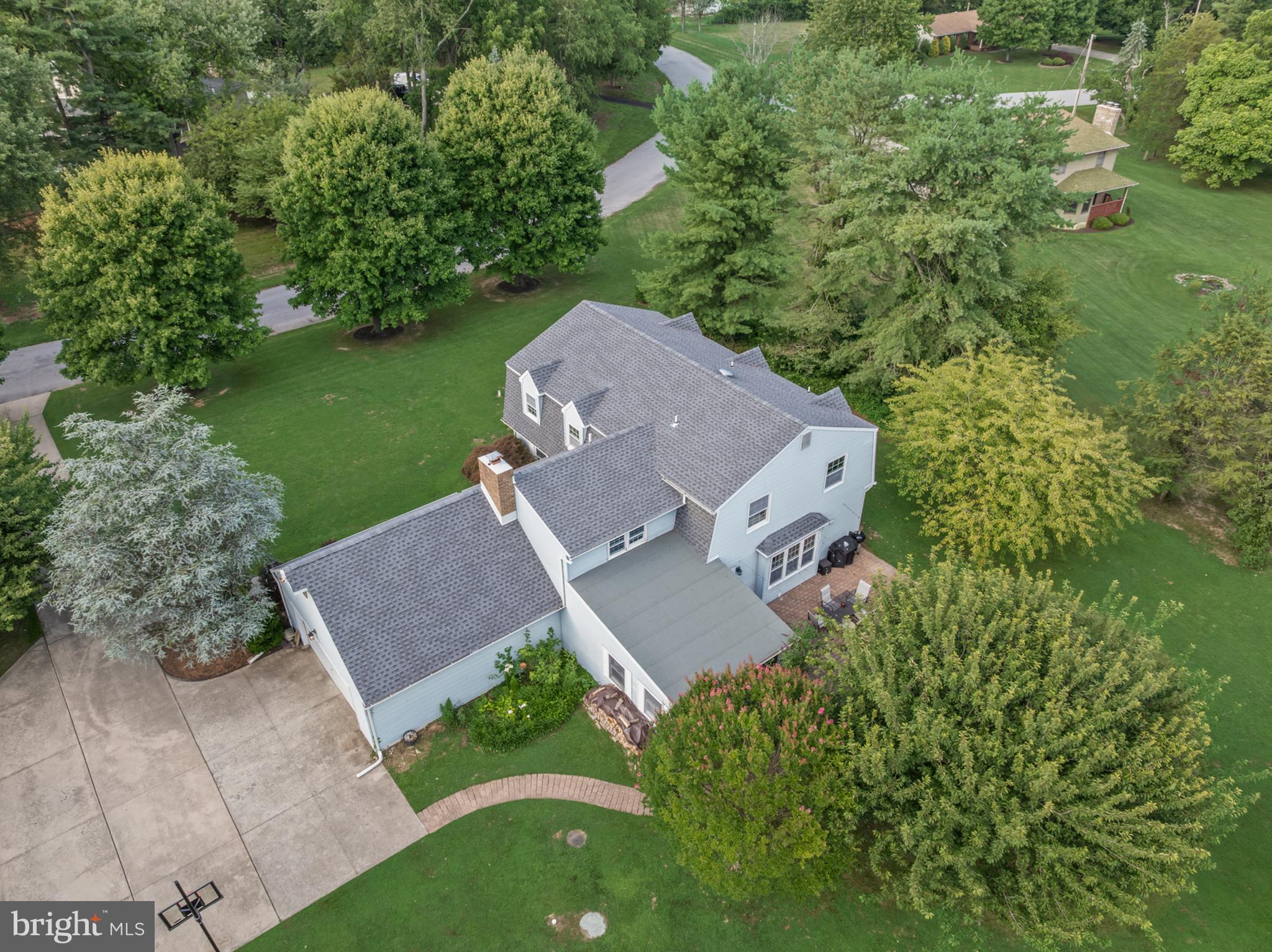 5 BUTTONWOOD DRIVE