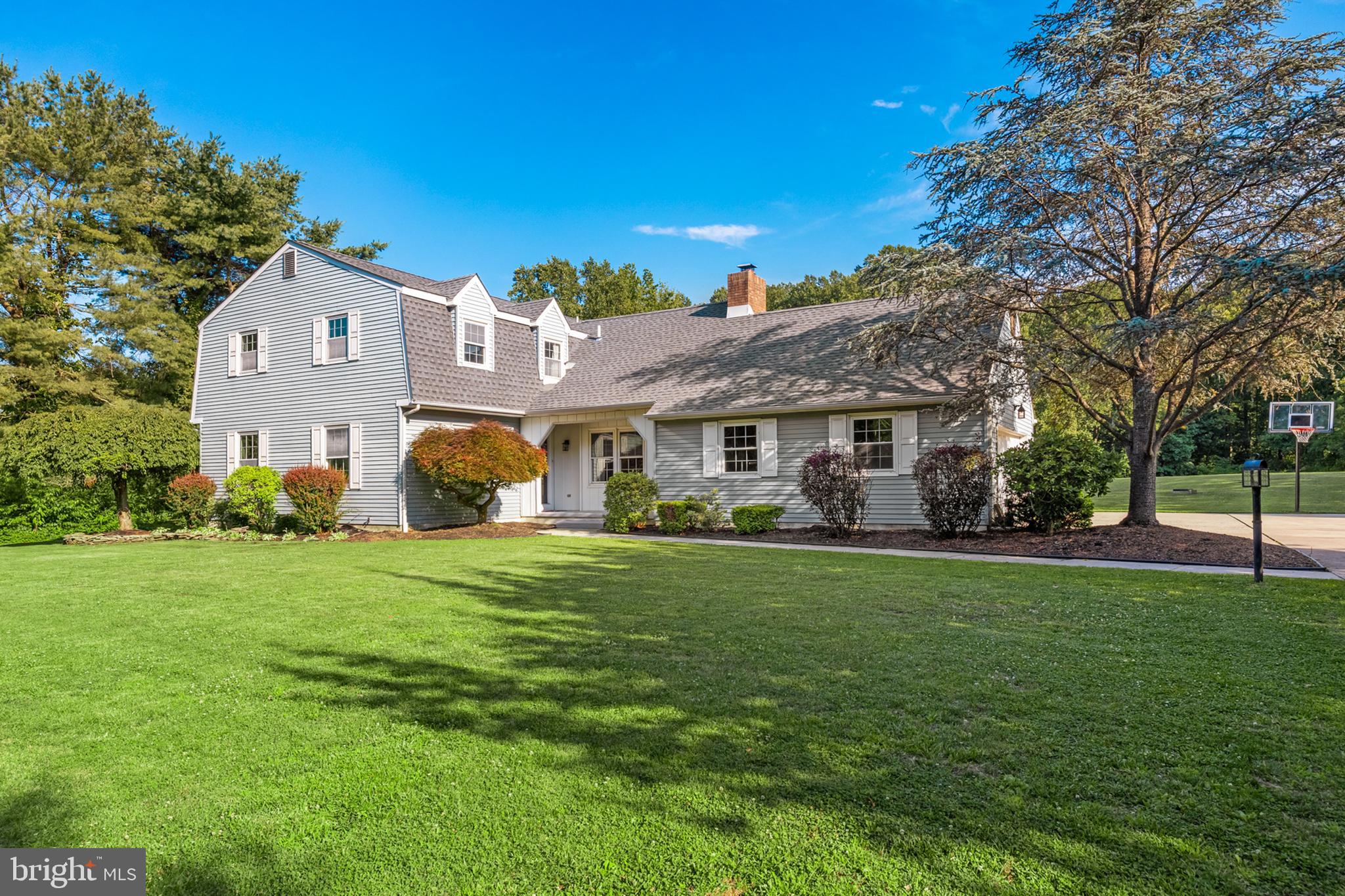 5 BUTTONWOOD DRIVE