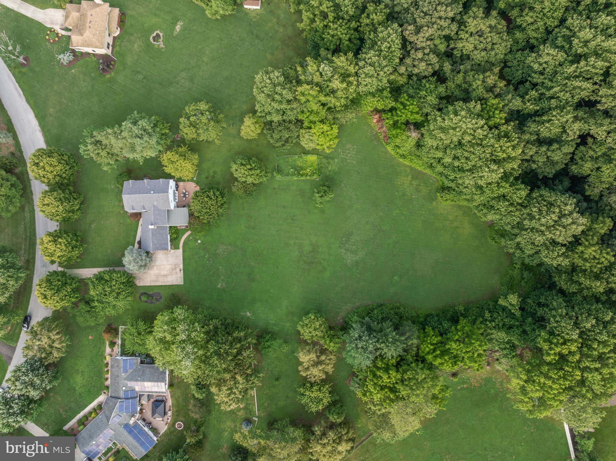 5 BUTTONWOOD DRIVE