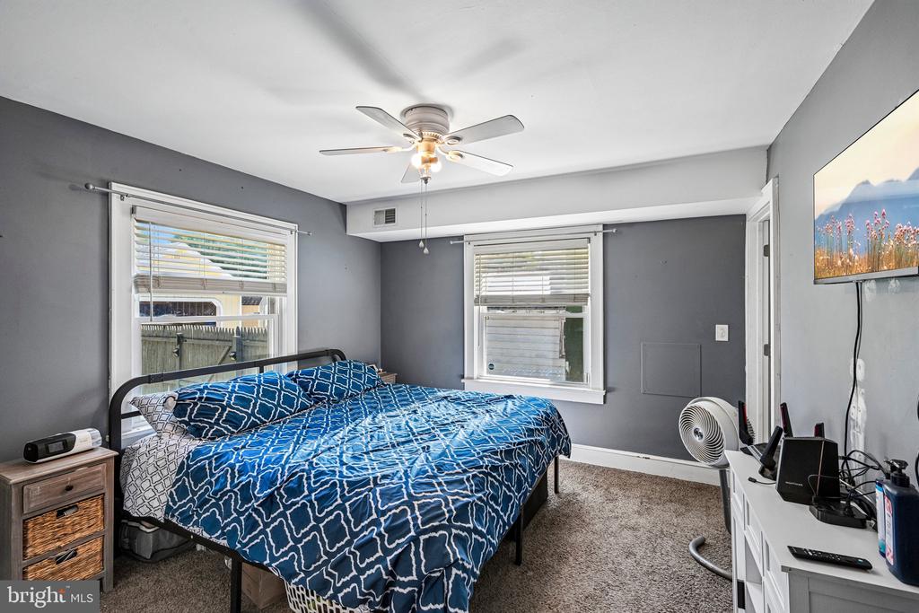 381 IVES