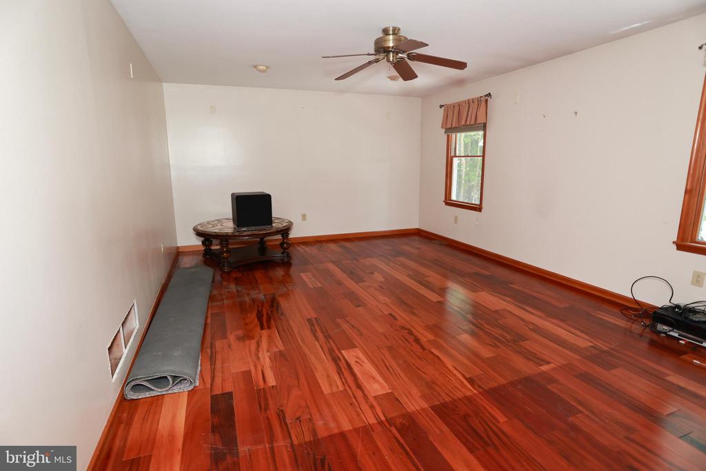 453 LANGLEY ROAD