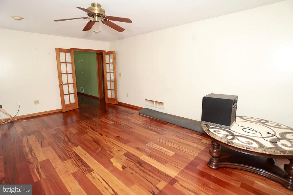 453 LANGLEY ROAD