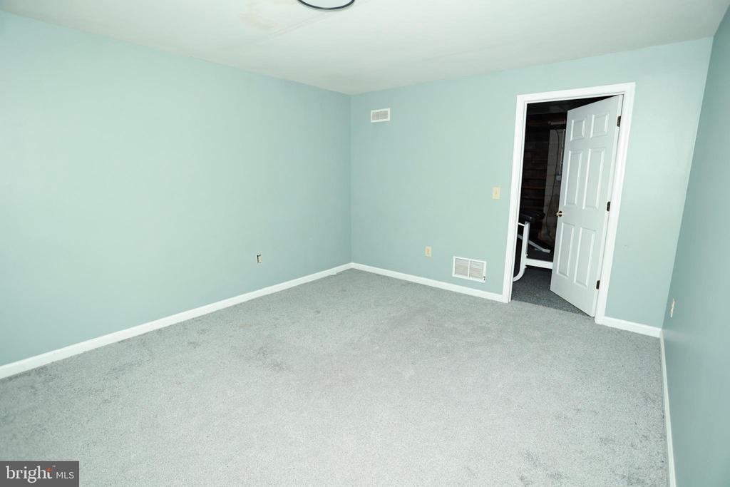 453 LANGLEY ROAD