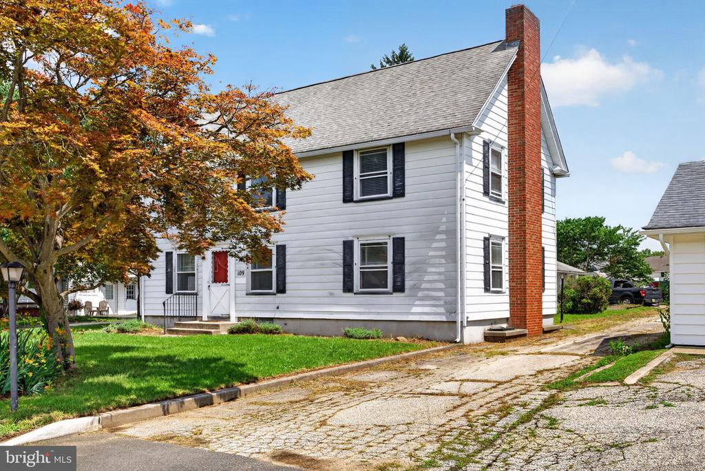 109 OAK STREET