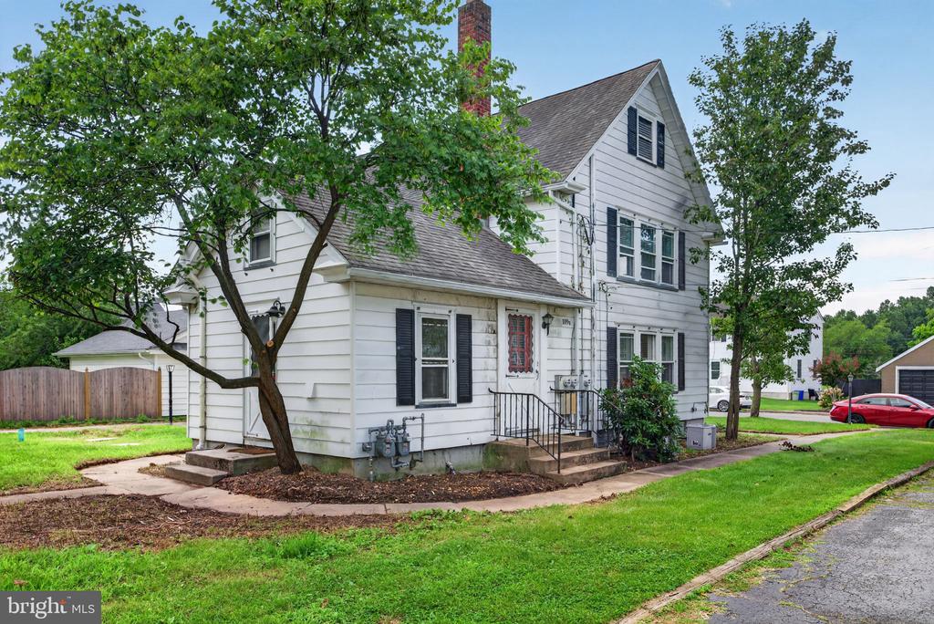 109 OAK STREET