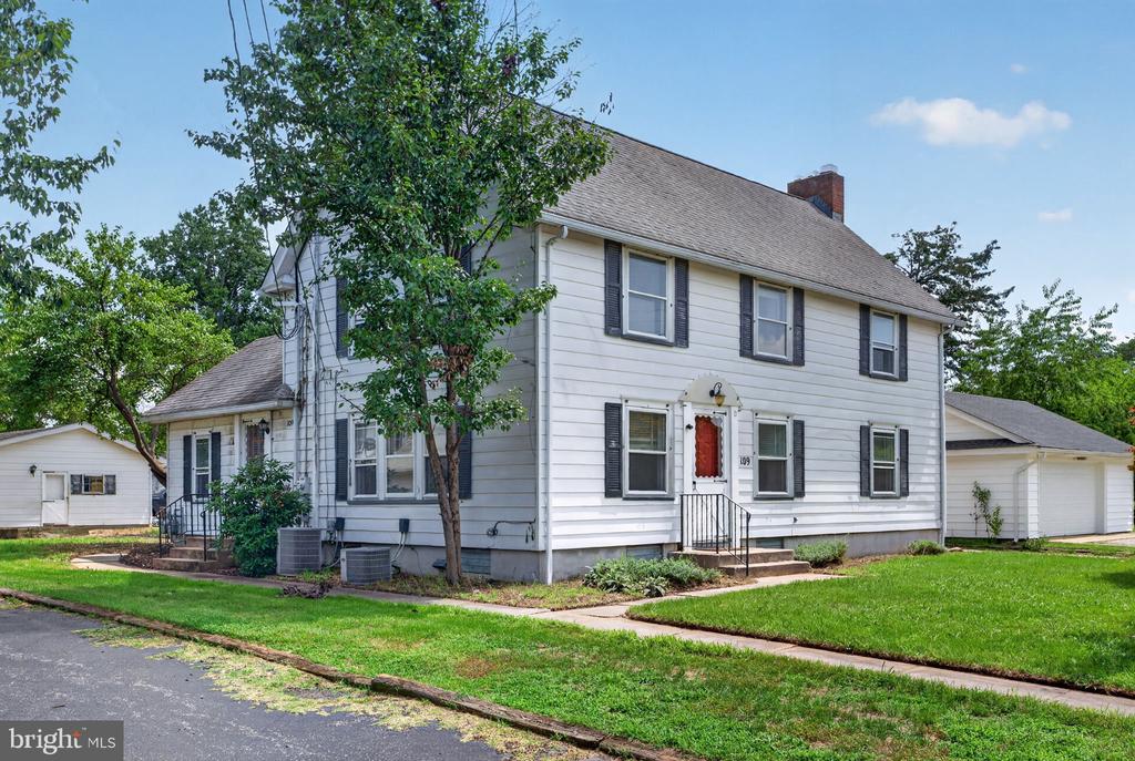 109 OAK STREET