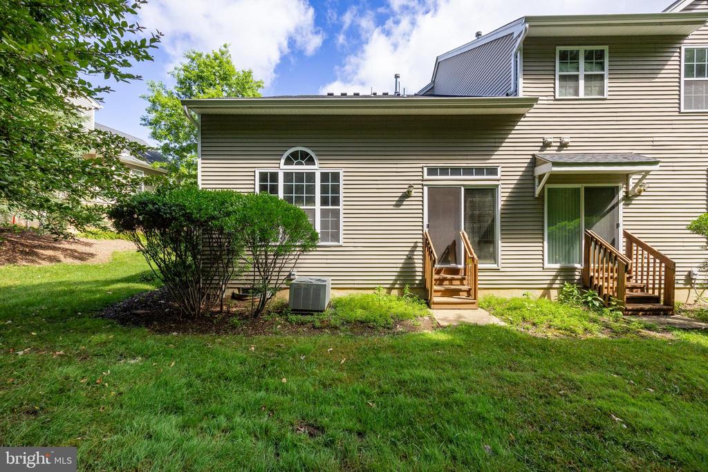 108 Hoover Ave